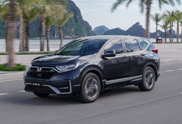 Honda CR-V được ưu đãi hơn trăm triệu, quyết đua giảm giá với Mazda CX-5