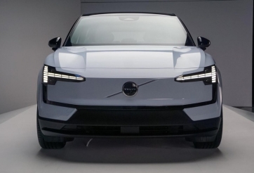 Volvo EX30 ra mắt: SUV điện tăng tốc cực nhanh, kích thước chỉ ngang VinFast VF e34