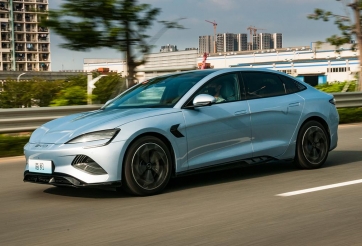 Xe điện Trung Quốc bị mang ra ‘giải phẫu’ và cái kết gây bất ngờ