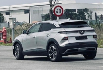 VinFast VF6 tiếp tục lộ diện ‘không che’, ngày ra mắt khách Việt đã cận kề