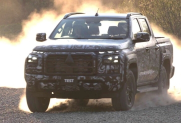 Mitsubishi hé lộ về Triton 2023 trước giờ G: Động cơ và khung gầm mới, tăng sức đấu Ford Ranger