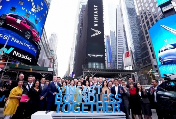 Vừa lên sàn chứng khoán Mỹ, giá cổ phiếu VinFast đã đạt mốc khó tin