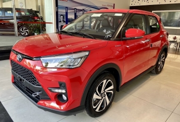 Toyota Raize giảm giá sâu khó tin, gia tăng sức ép lên Kia Sonet