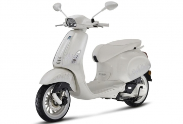 Vespa ra mắt xe phiên bản Justin Bieber với vẻ ngoài cực ‘cháy’, giá quy đổi gây ngỡ ngàng