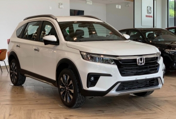 Honda BR-V giảm giá sâu khó tin dù mới ra mắt, quyết đấu Mitsubishi Xpander