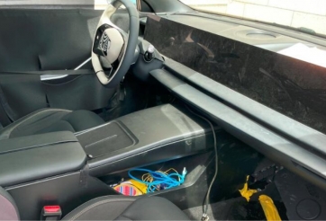 Sedan điện của hãng xe mới vào Việt Nam lộ nội thất, màn hình dài tới hơn 1 mét