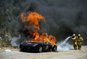 Khả năng cháy xe điện thấp đến mức khó tin, chỉ bằng một phần nhỏ của xe xăng?