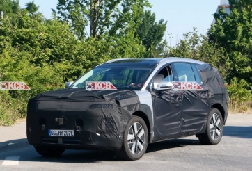 SUV điện Hyundai Ioniq 7 lộ diện trên đường phố, có thể ra mắt cuối năm nay