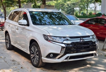 Ngỡ ngàng giá bán của SUV Mitsubishi Outlander sau 1 năm sử dụng