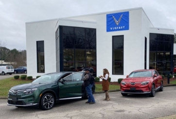 VinFast chính thức đưa vào hoạt động đại lý bán xe điện đầu tiên tại Mỹ