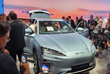 BYD chính thức soán ngôi vương của Tesla, trở thành nhà sản xuất xe điện hàng đầu thế giới