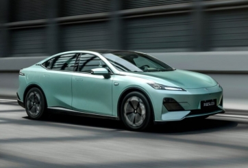 Deepal SL03 2024 ra mắt: Sedan điện ngang cỡ Toyota Camry, giá quy đổi chỉ từ 535 triệu đồng