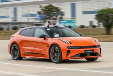 Ô tô điện Zeekr 001 2024 ra mắt: Nâng cấp ‘ồ ạt’ nhưng lại giảm giá bán