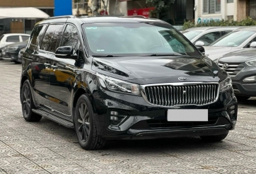 Kia Sedona bản full lăn bánh 8 vạn km bán ‘lỗ’ ngang một chiếc Ford Territory