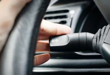 Ô tô sẽ phải có nút vật lý nếu muốn đạt điểm an toàn tối đa?