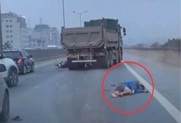 Hà Nội: Người đàn ông tự ‘chuốc họa vào thân’ khi lái xe máy lên đường vành đai 3