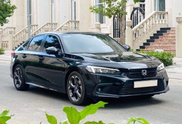 Honda Civic lăn bánh 2 năm rao bán giá bao nhiêu trên thị trường xe cũ?