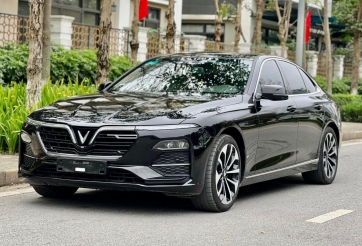 VinFast Lux A2.0 bán với giá ngang Toyota Yaris Cross sau 3 năm sử dụng