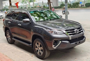 Ngỡ ngàng Toyota Fortuner lăn bánh 5 năm rao bán với giá ngang Mazda CX-5