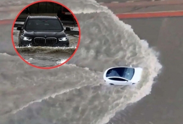 Dubai bất ngờ chìm trong biển nước do mưa lớn, siêu xe ‘bơi’ đầy đường