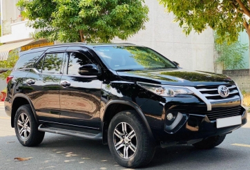 Toyota Fortuner lăn bánh 6 năm rao bán với giá ngang ‘đàn em’ Yaris Cross