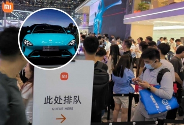 Xe điện Xiaomi SU7 khiến người dùng ‘phát sốt’, chờ hàng giờ đồng hồ chỉ để được chiêm ngưỡng