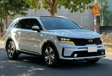 Kia Sorento cũ lăn bánh 4 năm được chào bán với giá ngỡ ngàng