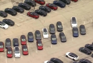 Hàng trăm xe điện Tesla chất đống tại bãi đỗ bỏ hoang, có cả ‘hàng hot’ Cybertruck góp mặt