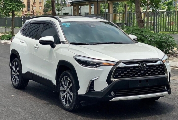 Toyota Corolla Cross lăn bánh 3 năm rao bán giá bao nhiêu sau khi phiên bản mới ra mắt Việt Nam?