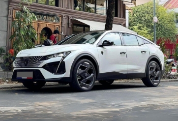 Tân binh Peugeot 408 lăn bánh vài tháng rao bán với giá khó tin