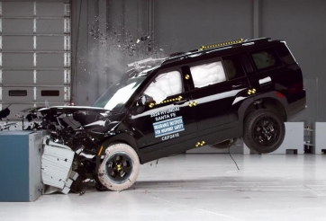 Điều gì khiến Hyundai Santa Fe 2024 không thể đạt điểm tối đa trong thử nghiệm va chạm?