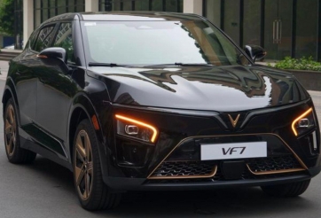 VinFast VF 7 Hỏa Long Độc Bản đầu tiên chính thức tới tay khách hàng Việt Nam
