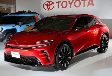 Sếp Toyota nói lời thật lòng về công ty, thừa nhận đang đi sau Tesla