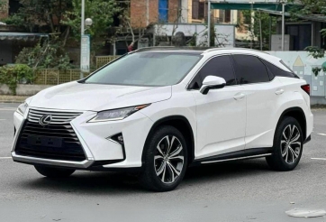 Lăn bánh 8 năm, xe sang Lexus RX 350 2016 rớt giá ngang một chiếc Hyundai Santa Fe