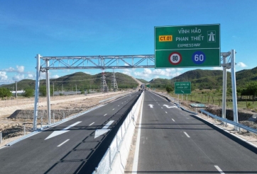 Từ năm 2025, ô tô đi vào cao tốc do Nhà nước đầu tư sẽ phải trả phí