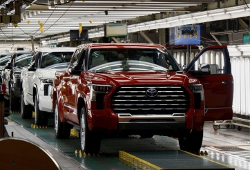 Đối mặt cạnh tranh khốc liệt, Toyota ghi nhận bước lùi khó tin trong sản lượng ô tô