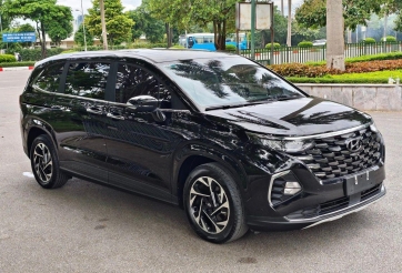Hyundai Custin 2023 lăn bánh ‘siêu lướt’ rao bán với giá khó tin