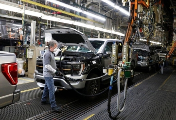 Quá nhiều xe tồn kho, các nhà sản xuất ô tô đối diện khủng hoảng thừa