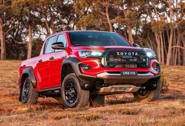Bán tải Toyota Hilux thế hệ mới gây tranh cãi vì ‘tái sử dụng’ nền tảng cũ