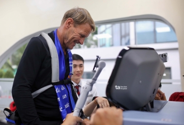 Các danh thủ Manchester Reds trải nghiệm y học thể thao đỉnh cao tại Bệnh viện Tâm Anh