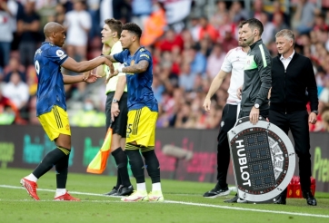 CĐV Man Utd đồng loạt chỉ trích một cái tên sau trận hòa Southampton