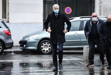 HLV Arsene Wenger bất ngờ có mặt tại Anh