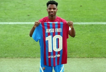 VIDEO: Chủ nhân mới của chiếc áo số 10 tại Barca chính thức ra mắt