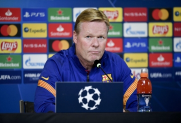 Thất bại trước Benfia, Koeman nói thẳng về khả năng bị sa thải
