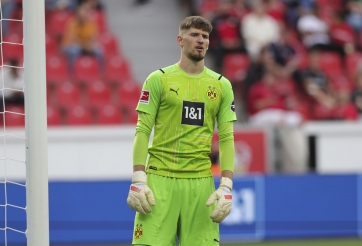 Những pha ‘bay nhảy như người nhện’ của ngôi sao Dortmund