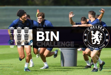 Các ngôi sao Chelsea gây sốt với ‘thử thách chiếc thùng rác’