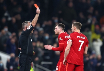 Alisson và Robertson mắc sai lầm, Liverpool đứt mạch toàn thắng