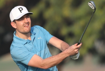 Huyền thoại Ngoại hạng Anh khuyên MU bán trung vệ đắt giá nhất thế giới