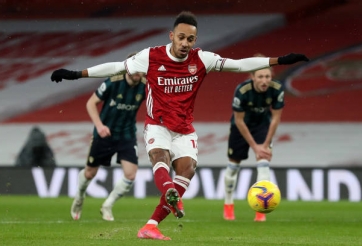 CĐV nổi giận, đội trưởng Arsenal muốn chuộc lỗi bằng hành động