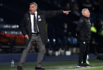 CHÍNH THỨC: HLV Ngoại hạng Anh tiếp theo ra đi